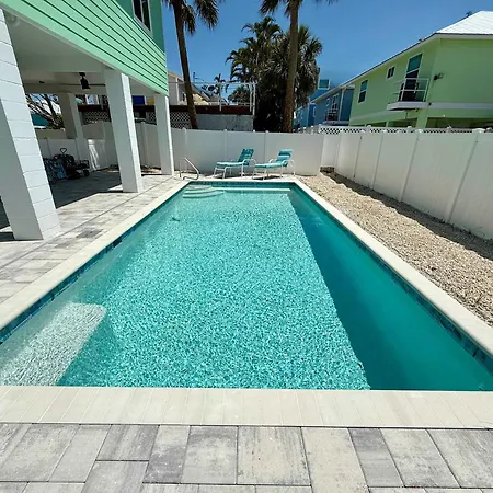 New Build - Pool - Walk To Beach
